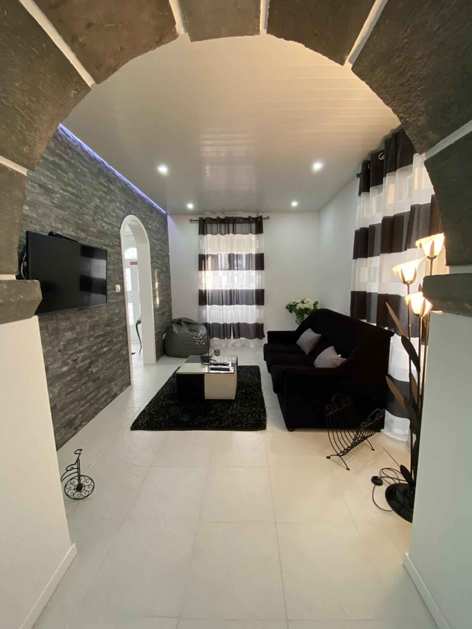 The Cedar Tree House Studio 48 Holiday home Sete Cidades
